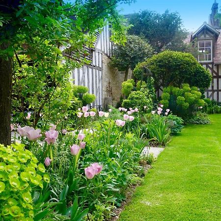 トロワ Le Jardin De La Cathedrale Bed & Breakfast エクステリア 写真