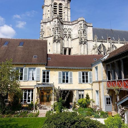 トロワ Le Jardin De La Cathedrale Bed & Breakfast エクステリア 写真