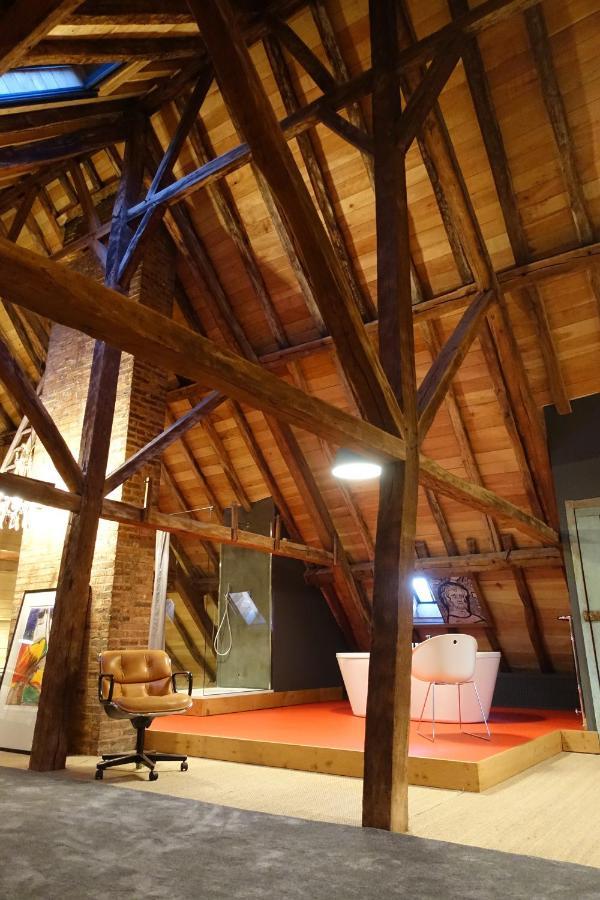 トロワ Le Jardin De La Cathedrale Bed & Breakfast エクステリア 写真