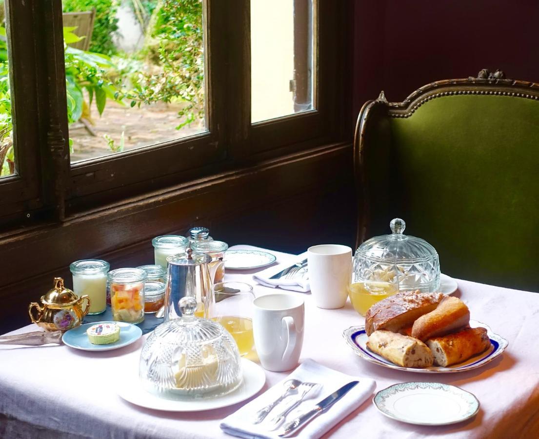 トロワ Le Jardin De La Cathedrale Bed & Breakfast エクステリア 写真