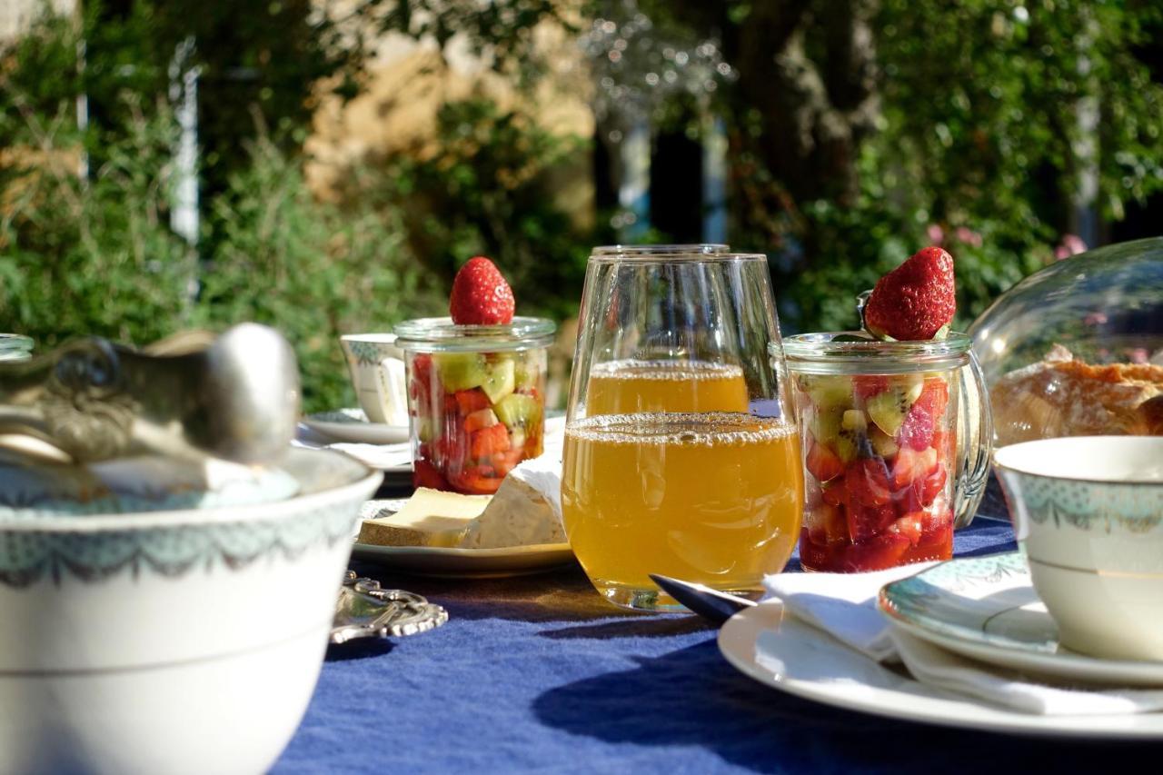 トロワ Le Jardin De La Cathedrale Bed & Breakfast エクステリア 写真